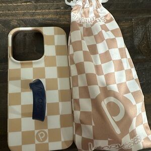 Loopy Case Sand Dollar Checkered